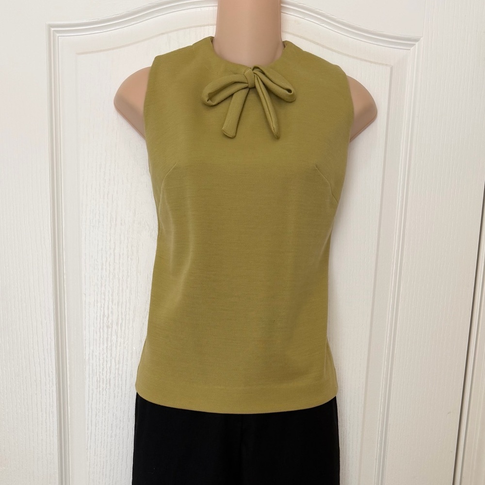 Vintage 60s Mod Olive Green 100% Wool Sleeveless Top, Made in England, Size S - Picture 2 of 12